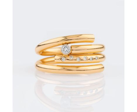 Brillant-Ring. Goldschmiede Stichnoth. 18 kt. Roségold mit WG, gest., MZ: S. Gagabelte Ringschienen, schauseitig 6 Kleinstbri