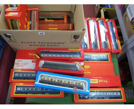 Twenty Five "OO"Gauge/4mm Boxed Coaches, Airfix Ref 54255 auto coach (new), Hornby R477 (3), R478 (2), R334 diesel centre car