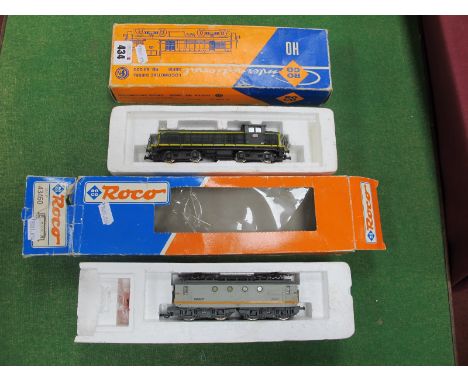 Two Roco 'HO' Gauge Boxed Continental Outline Locomotives, a Ref No. 4158 Bo-Bo Class BB 63 Switcher, S.N.C.F green livery R/