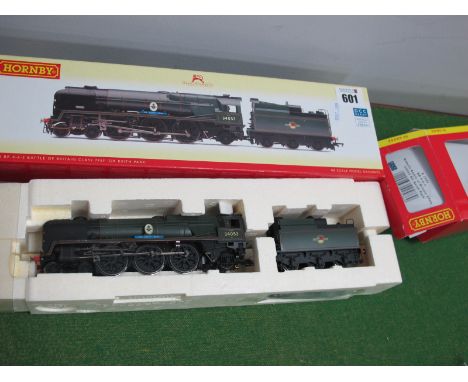 A Hornby (China) "OO"Gauge/4mm Ref No R2586 4-6-2 Rebuilt Battle of Britain Class" "Sir Keith Park", R/No 34053, very good bo
