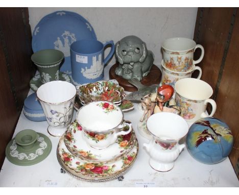 SECTION 22.  A Royal Albert 'Old Country Roses' tea trio, together with Wedgwood Jasperware trinket box, mug, vase and plates