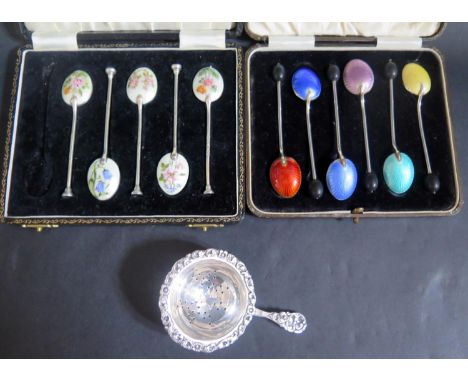 A George V Cased Set of Six Silver and Enamel Coffee Bean Finial Spoons, Birmingham 1928, Henry Clifford Davis and cased set 