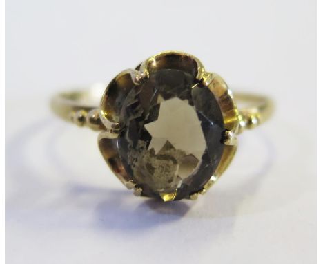 A 9ct Yellow Gold and Smoky Quartz Dress Ring, size S, 1.9g 