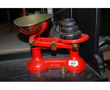 A Terraillon kitchen Scales and weights. 
