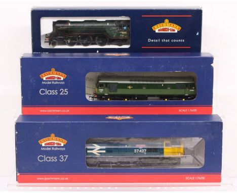 Bachmann: A collection of three boxed Bachmann, OO Gauge locomotives to comprise: Class 37 Diesel Bont Y Bermo 32-388; Class 