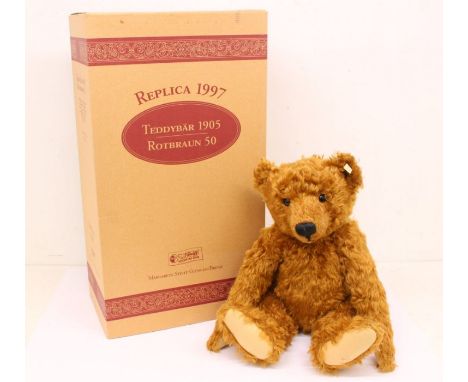 Steiff: A boxed Steiff Teddy Bear 1905 Replica, Red Brown, Limited Edition 2586 of 6000, Reference 404306. Original box, gene