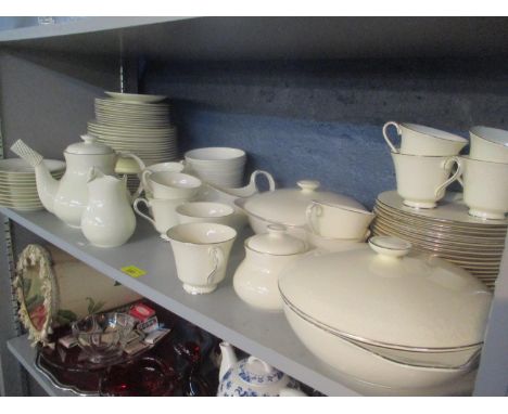 A Royal Doulton The Romance Collection, Jennifer pattern part dinner/tea service 