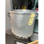 Gros Chaudron, 18'' diam.