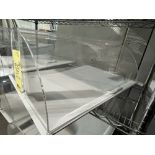 Présentoir Dome en Plexi, 27'' x 19''