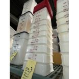 LOT: (8) Bacs à Mesurer, 7.5 L. avec Couvercles