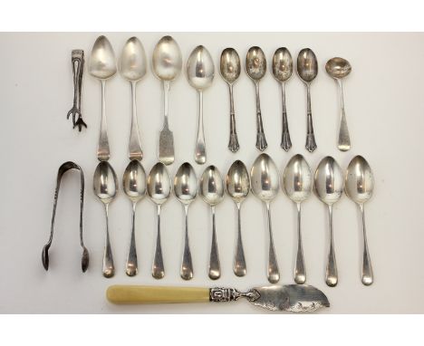 A set of five fiddle pattern George V silver teaspoons and six coffee spoons, maker Emile Viner, Sheffield 1931, together wit