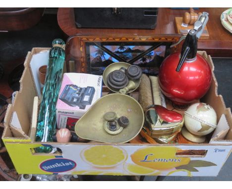 SUNDRY LOT INCLUDING BUTTERFLY WING TRAY, VINTAGE SCALES AND WEIGHTS, GLASS ROLLING PIN AND TREEN ITEMS 