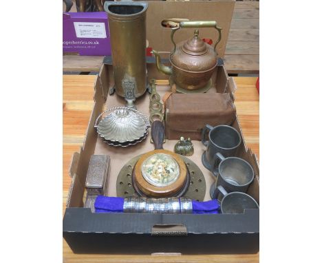 SUNDRY LOT OF BRASS AND COPPER, ORIENTAL STYLE SILVER COLOURED NAPKIN RINGS, PLATEDWARE AND CASED CAMERA, ETC. 