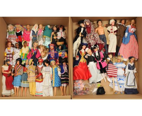 Mattel Barbie large group, dressed in a range of clothing such as American pilgrims, some clothing is homemade, Good; (35).