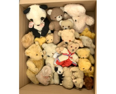 Vintage teddy bear group including: Chad Valley, Wendy Boston, Jane Hissey, plus others, some would benefit from cleaning; Fa