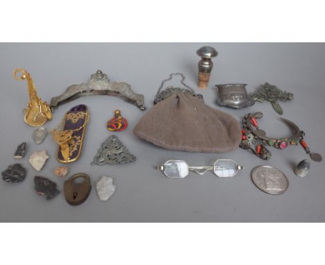 A quantity of small collectables, including; a gilt metal and enamel posy holder (8.5cm high), flint arrow heads, a white met