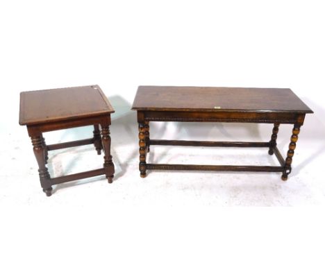 An 18th century style oak rectangular coffee table, on bobbin turned supports, 47cm high and a hardwood side table, 48cm wide