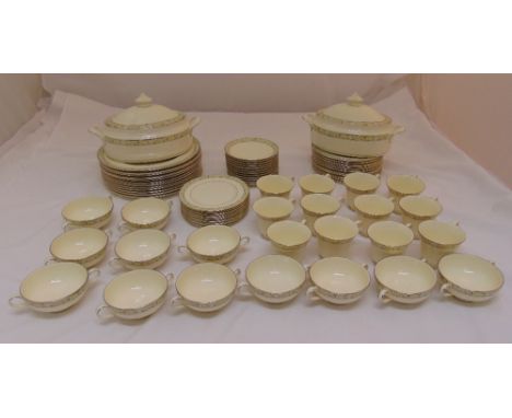 Minton Wimbledon dinner and tea service to include plates, bowls, cups, saucers and two covered vegetable dishes (70)