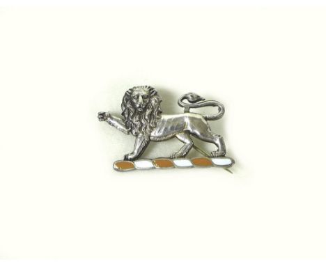 An Edward VII silver and enamel sweetheart brooch for the Herefordshire Regiment, maker TO, Birmingham 1910, 5.5g, 33 by 22mm