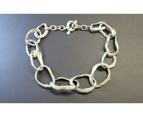 An Emily Nixon silver graduated rustic chain Necklace 