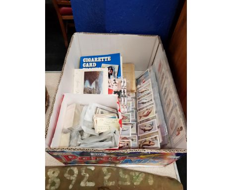 BOX OF MIXED CIGARETTE CARDS AND 10 SHEETS OF CIGARETTE CARDS, 4 ALBUMS AND PRICE GUIDE BOOK