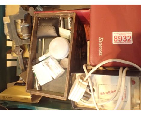 Box of mixed watchmaking tools