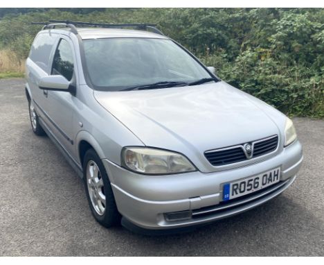 2006 Astra Van Sportive Cdti 1.7, Manual. Finished in Silver. With alloy wheels and roof bars, power steering. Electric windo