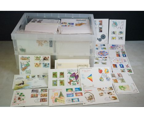 Stamps - a large collection of mainly Royal Mail first day covers 