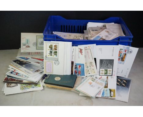 A large collection of mainly Royal Mail first day covers. 