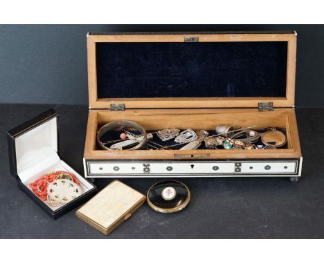 Collection of jewellery and silver to include enamelled silver bracelet comprising heraldic shields for the ten provinces of 