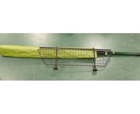 Garden clothes airer and dog car gate 