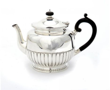 A VICTORIAN SILVER GLOBULAR TEAPOT   14.5cm h, by Edward Barnard & Sons (mark overstruck), London 1880, 17 ozs 10dwts gross +