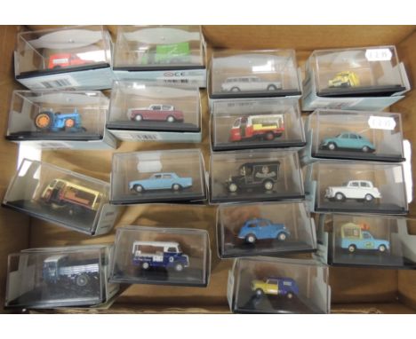 OXFORD 1:76 Railway Scale - 17 boxed diecast vehicles including milk float, Fordson tractor, vans, ice cream van and various 