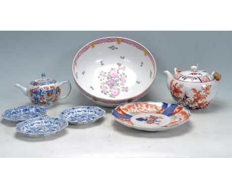 A collection of 19th century and later Chinese / Japanese oriental ceramic ware to include a Imari pattern plate, bamboo hand