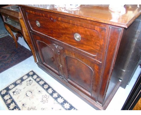 A Good Quality 19th Century Mahogany Cabinet, with twin panel doors and single drawer.