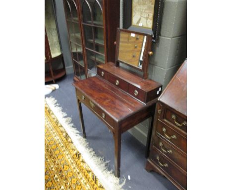 A 19th century mahogany dressing table with easel mirror, 114 x 69 x 45cm  