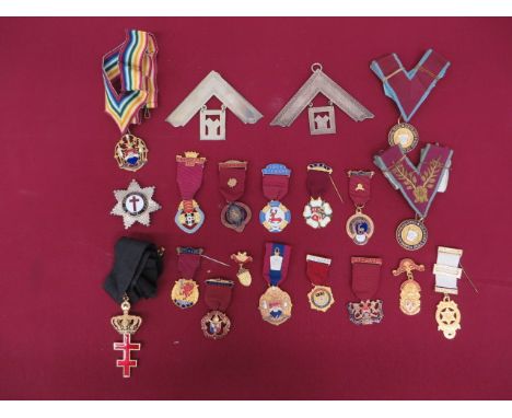 Selection of Masonic Insignia and Jewels.  An interesting selection of gilt & enamel jewels, collars etc. (20 items)