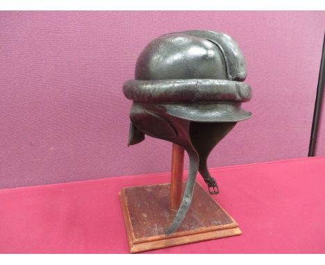 German WW1 1918 Imperial German Air Service Issue Flying Helmet.  a good rare example, of the issue pattern worn by pilots an