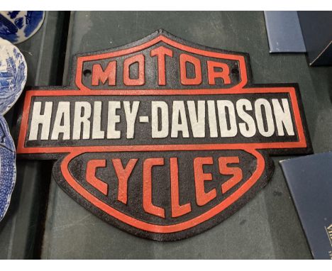 A LARGE CAST HARLEY DAVIDSON ADVERTISING SIGN, 34CM X 26CM 