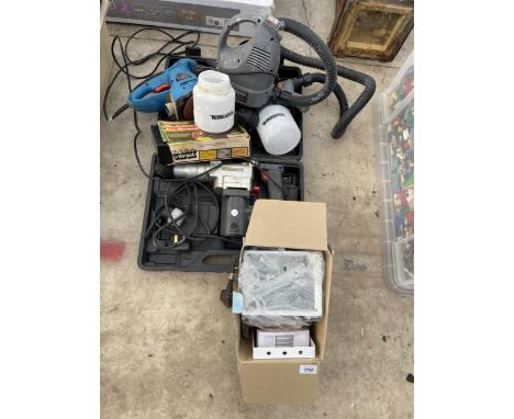 AN ASSORTMENT OF TOOLS TO INCLUDE AN SDS DRILL AND AN ORBITAL SANDER ETC 