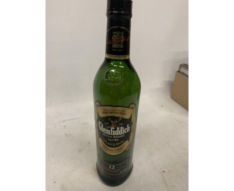 A 70CL BOTTLE OF GLENFIDDICH SINGLE MALT 12 YR OLD SCOTCH WHISKY 
