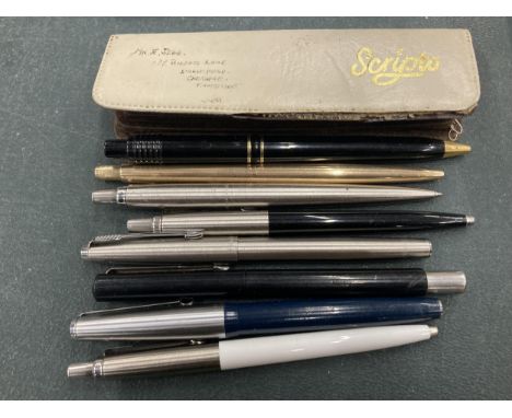 A COLLECTION OF VINTAGE PENS 