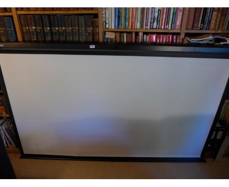 A VON HAUS 230CM PULL DOWN PROJECTOR SCREEN 