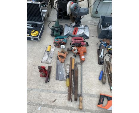 AN ASSORTMENT OF TOOLS TO INCLUDE A PRO COMPOUND MITRE SAW, JIG SAWS AND FILES ETC 