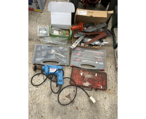 AN ASSORTMENT OF TOOLS AND HARDWARE TO INCLUDE A MAKITA DRILL, ETC 