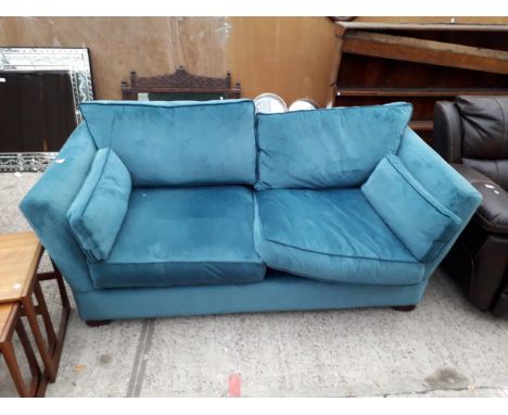 A MODERN PLUSH BLUE TEAL TWO SEATER SOFA 