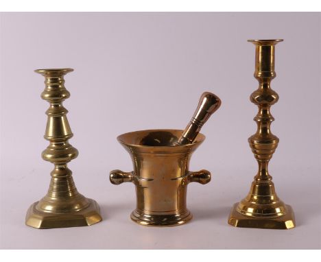 Two various brass single-light candlesticks + bronze mortar, 19th century, to. 4x.