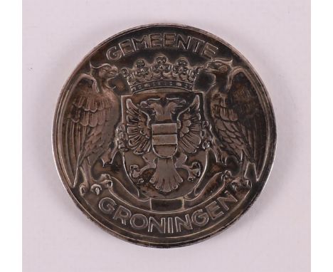 Groningana. A silver-plated bronze honorary medal from the municipality of Groningen, 20th century, Ø 6 cm.