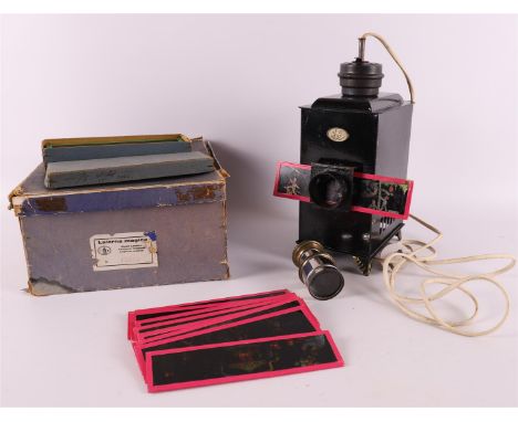 A magic lantern 'Laterna Magica' in original box, early 20th century.