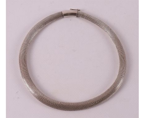 A silver vintage choker, 20th century, length 40 cm.